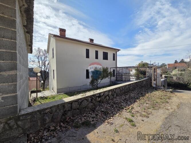 Rijeka, Drenova, Kuća s okućnicom i garažom, 300m2 - 2