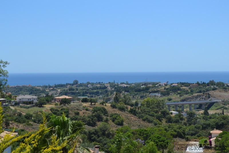 2 bedroom property near Estepona Back..