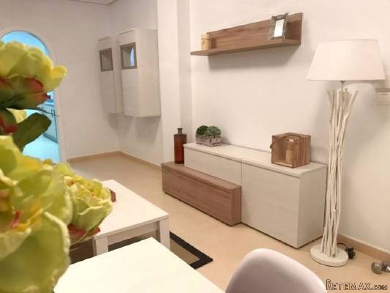 2 Bedroom 1 Bathroom Apartment In La.. - 2