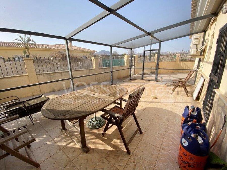 NEW LISTING TO VOSS HOMES - A larger than average 4 bed, 2.. - 18