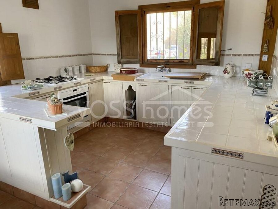 NEW & EXCLUSIVE TO VOSS HOMES - A large, lovingly.. - 19