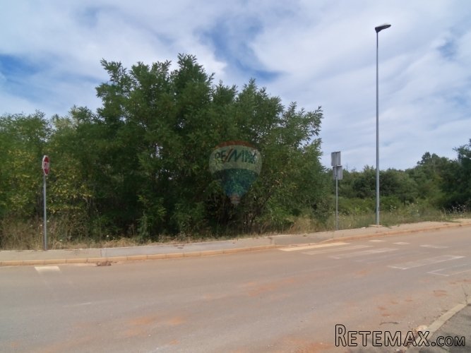 ZEMLJIŠTE U INDUSTRIJSKOJ ZONI