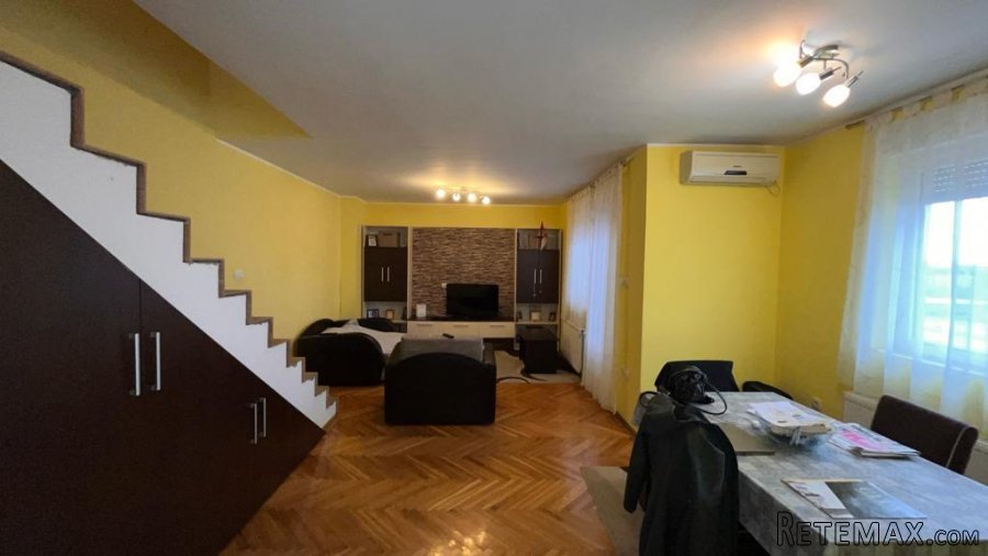 Troiposoban stan na Novom Naselju-Novi Sad