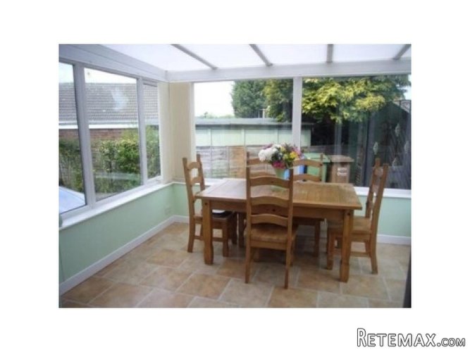 2 bed detached bungalow in Norwich - 2