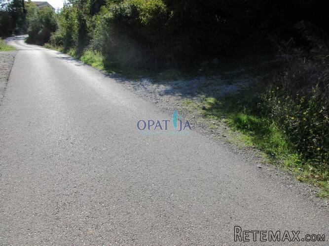 Opatija-Pobri građevinsko zemljište 853 m2 - 2