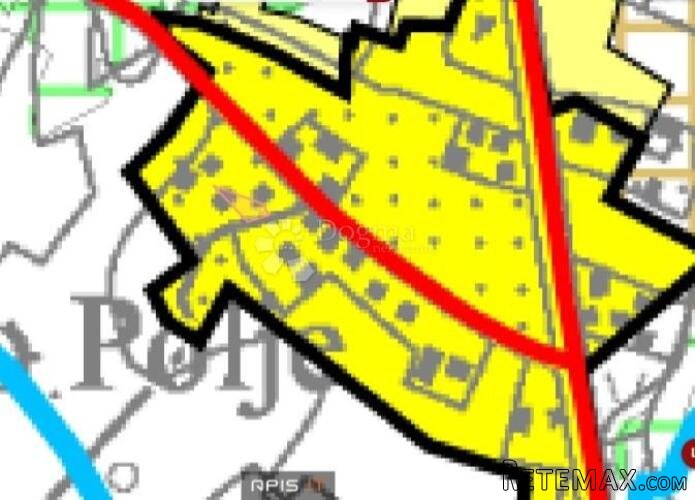 Veliko poljoprivredno zemljište i ostaci kuće kraj Gospića - 3
