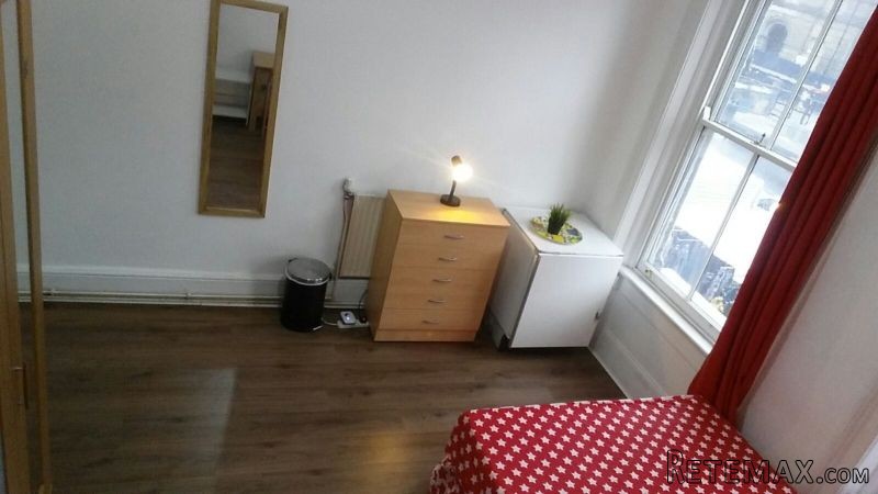 Very Large Double Room In Whitechapel - 2