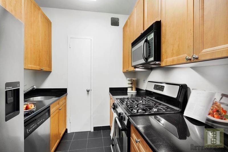 1 bedroom Apartment For Sale: 60 EAST.. - 2