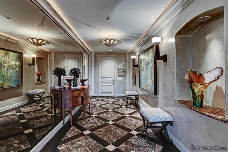 2 bedroom Flat For Sale: 1000 Uptown.. - 2