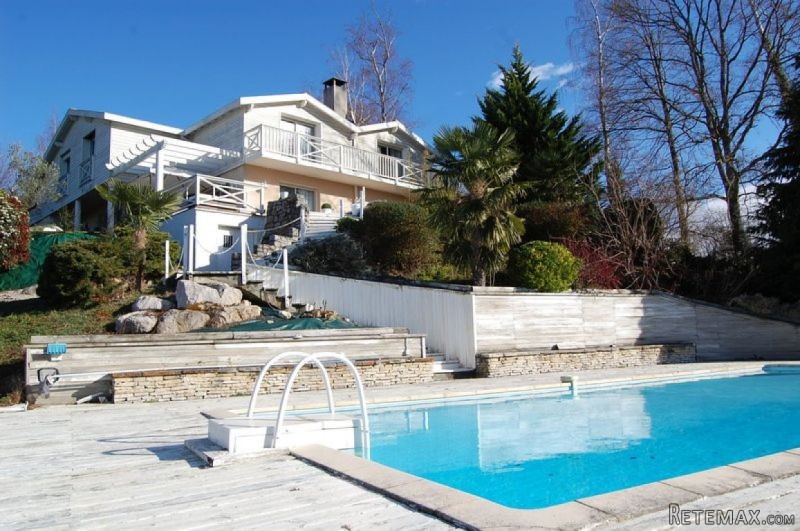 Well Renovated Villa With Swimming..