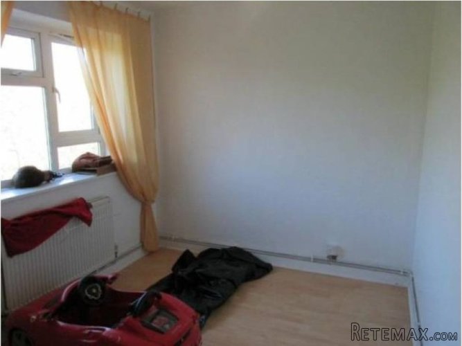 2 BEDROOM MAISONETTE FLAT FOR SALE - 2