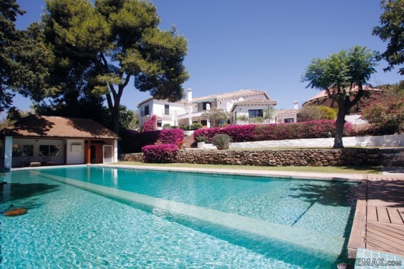 7 Bedrooms - Mansion - Malaga - For Sale