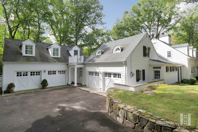 5 bedroom House For Sale: 322 WILDWOOD.. - 2