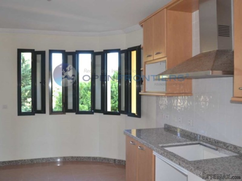 Sotogrande Apartment Overlooking Golf..