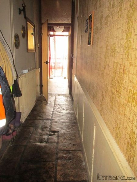 Town House To Renovate - 2