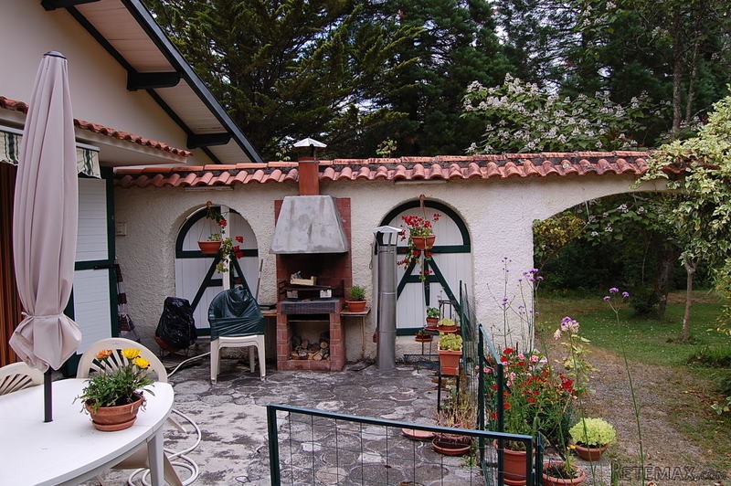 Superbly Situated Property On The Edge.. - 2