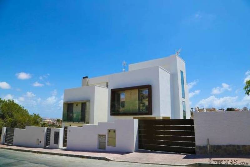 3 Bedroom 3 Bathroom Villa In.. - 2