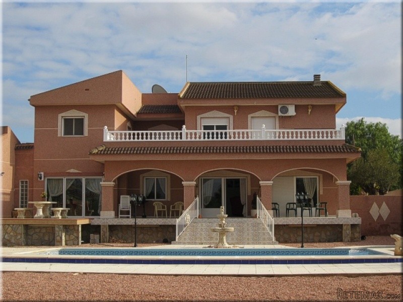 Benijofar 5 Beds 4 Baths villa