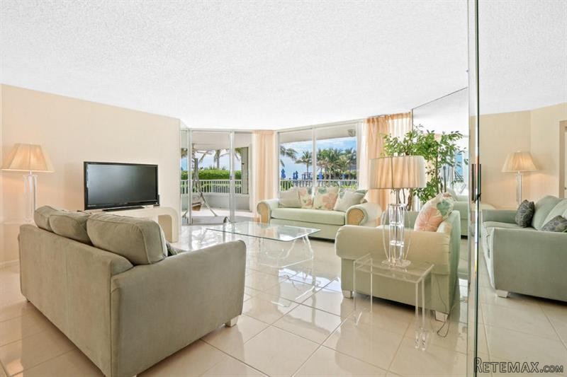 2 bedroom Residence For Sale: Singer.. - 2
