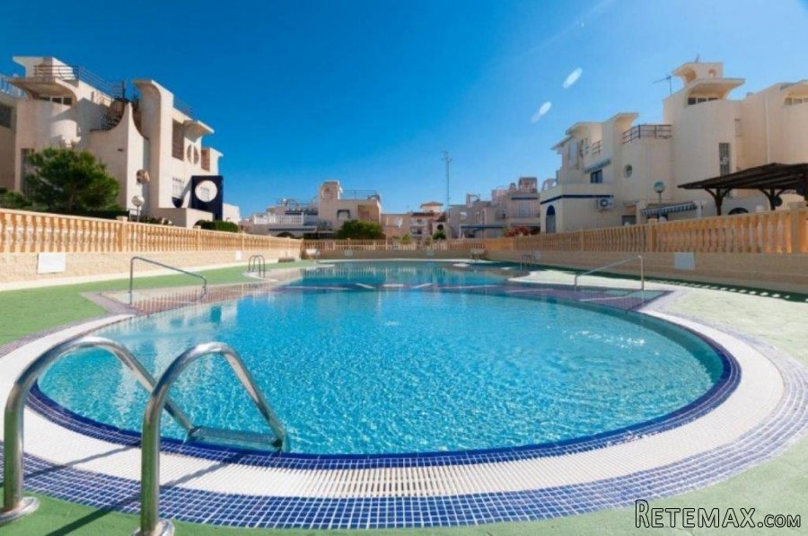 Beautiful bungalow with renovated solarium in La Mata.The.. - 2