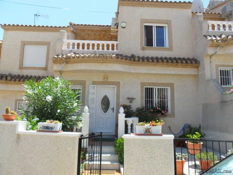 Lovely 3 Beds Townhouse For Sale Sps6431