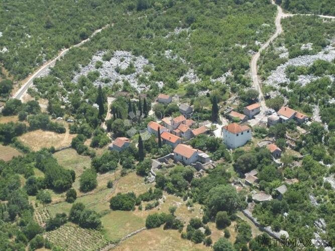 Smokovljani-Rudine, građevinsko zemljište, 6,5km od mora.