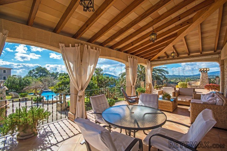 A truly unique property, elevated position on the edge of.. - 5