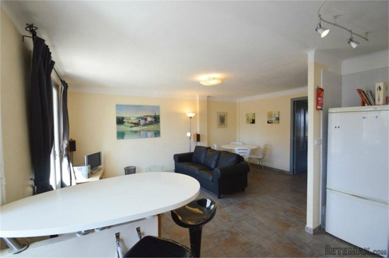 Bright And Spacious Apartment In.. - 2