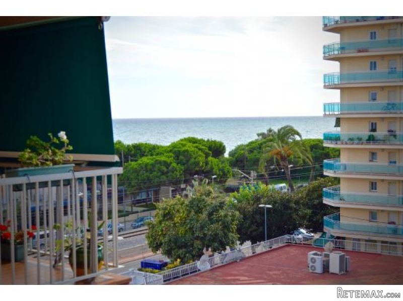 Nice Apartment Overlooking The Sea And..