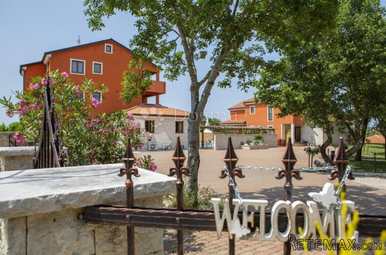 OBITELJSKI EKO RESORT