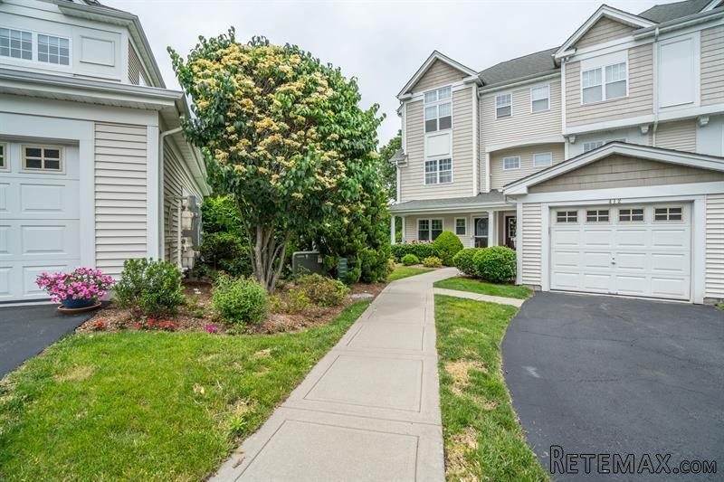 2 bedroom House For Sale: 411 Highridge..