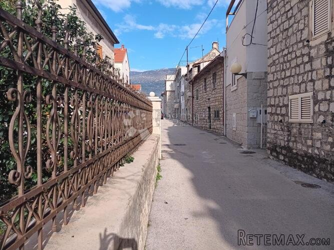 Kuća za adaptaciju Kaštel Lukšić - 3