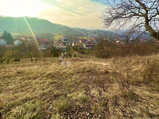 Lijepa građevna parcela u slikovitom okruženju, 1151 m2 - 3