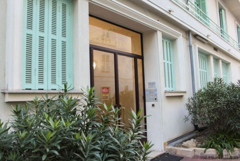 Nice Top Floor One Bedroom Apartment - 2
