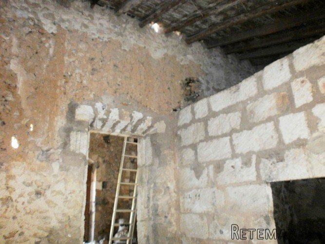 A fabulous old townhouse to be fully restored with lovely.. - 4