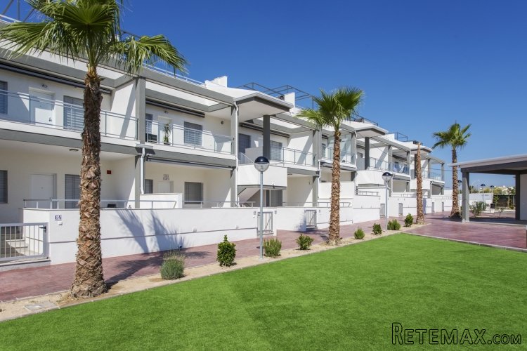 Los bungalow se ubican en un complejo residencial en Playa.. - 4