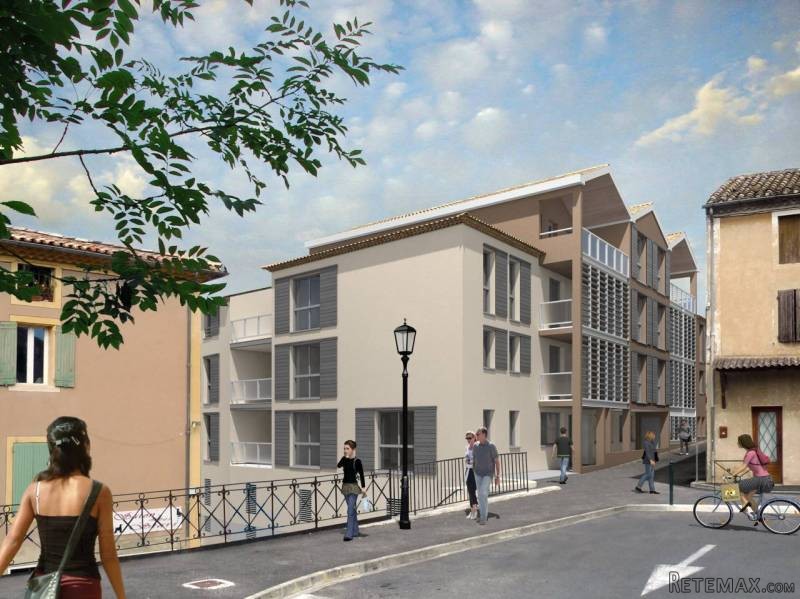 New Build Apartment In Heart Of Town..