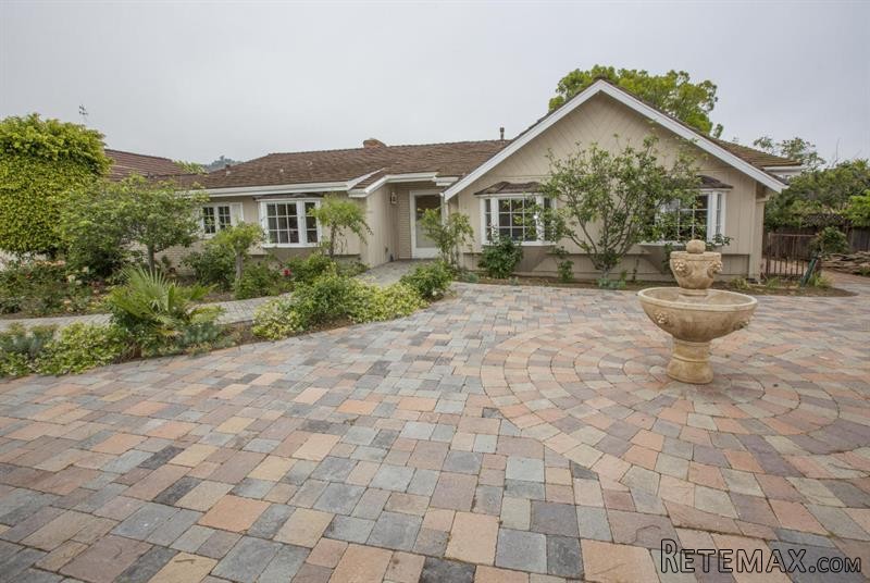 4 bedroom House For Sale: 236..