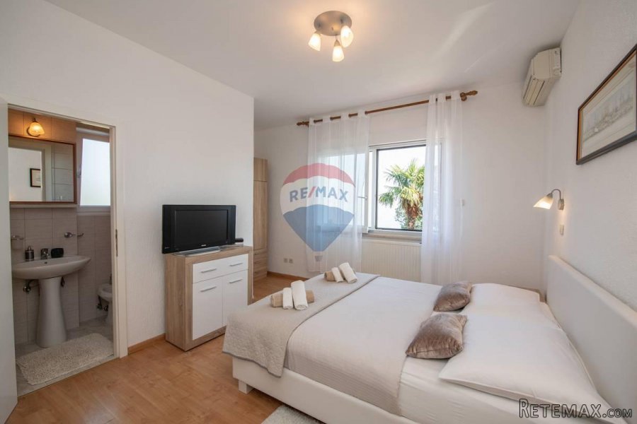 OPATIJA - trosobni stan na 1. katu s terasom, pogled - 9
