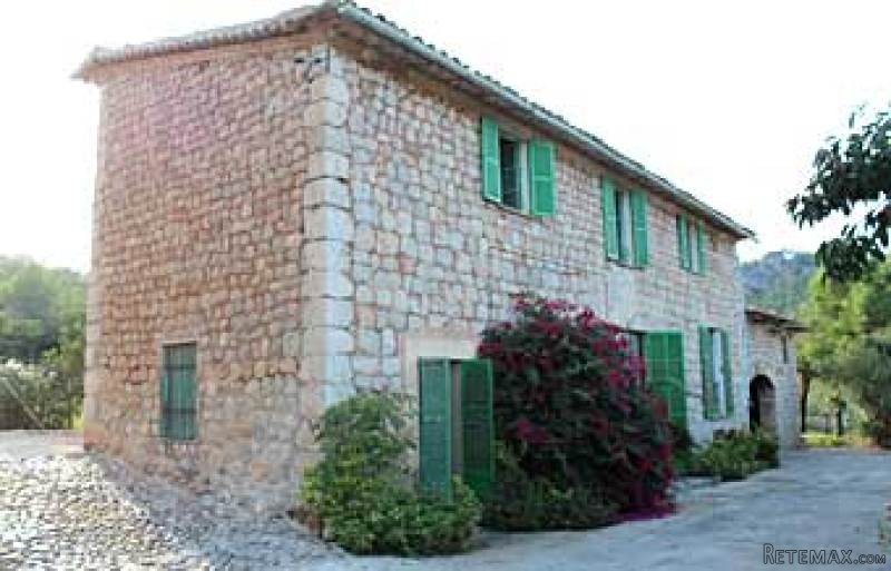 Rustic Stone House With Lots Of..