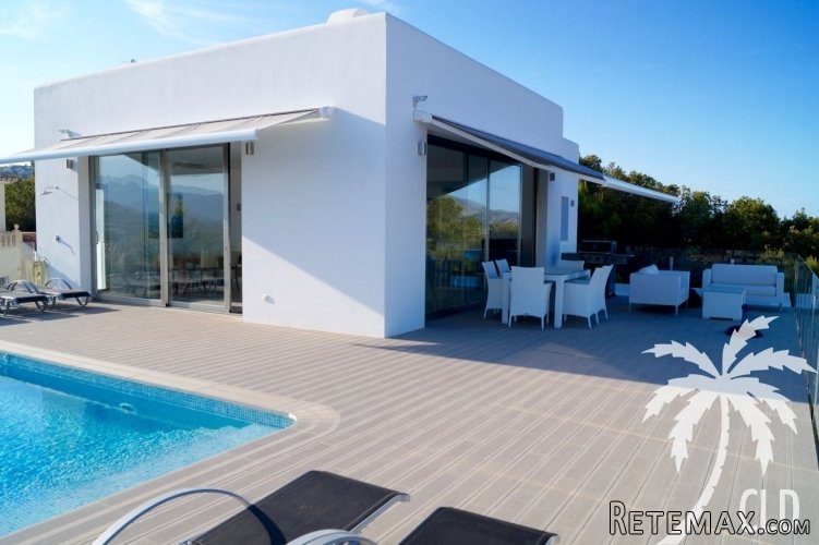 Modern villa (2014) short distance from the village with.. - 2