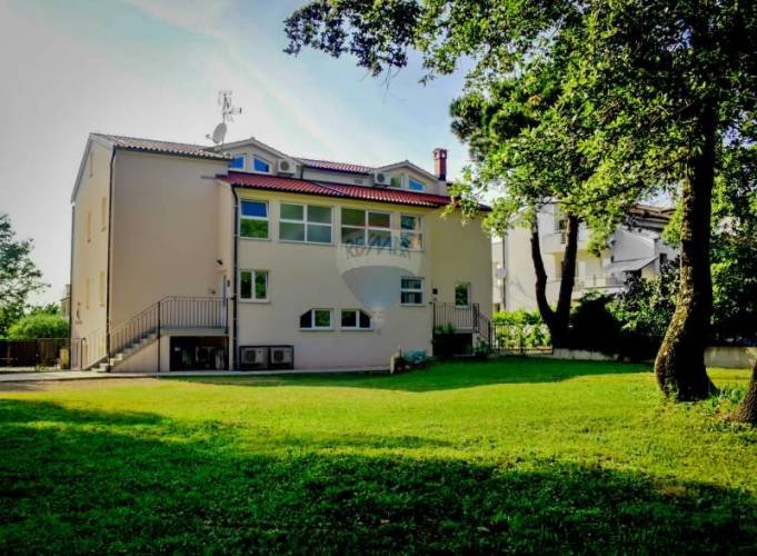 POREČ-apartmanska kuća na vrhunskoj lokaciji - 3