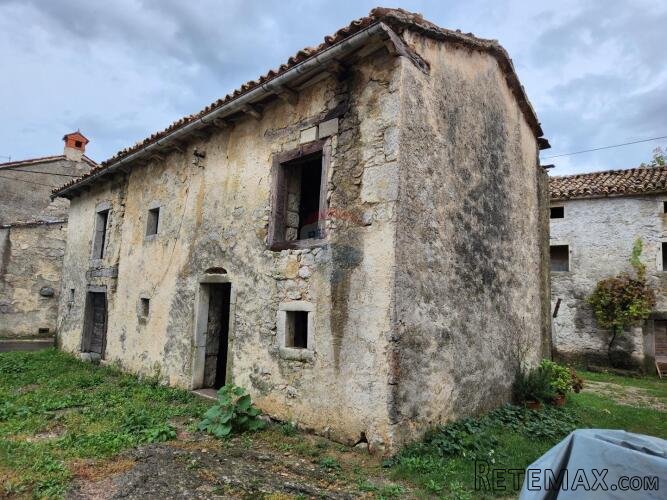 Istra, Buzet, Ročko polje - dvije samostojeće kamene kuće - 6