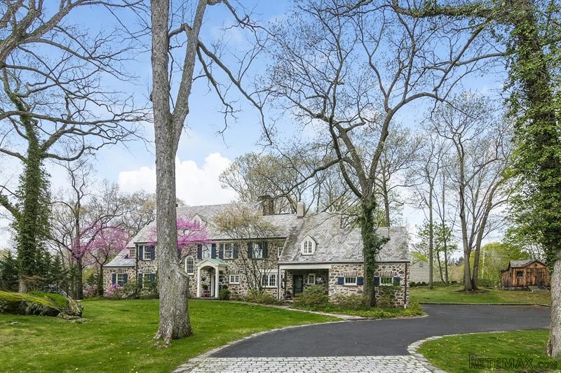 6 bedroom House For Sale: 155 Locust.. - 2