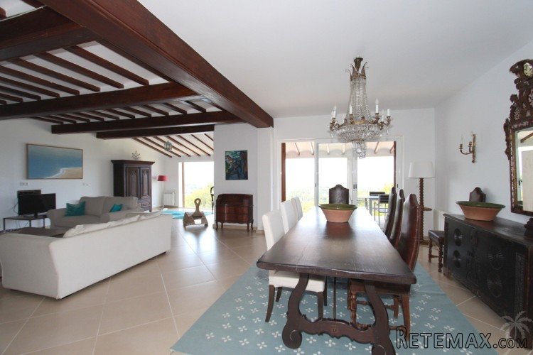 Ibizan style villa with 5 bedrooms on a large plot of 2,359.. - 8