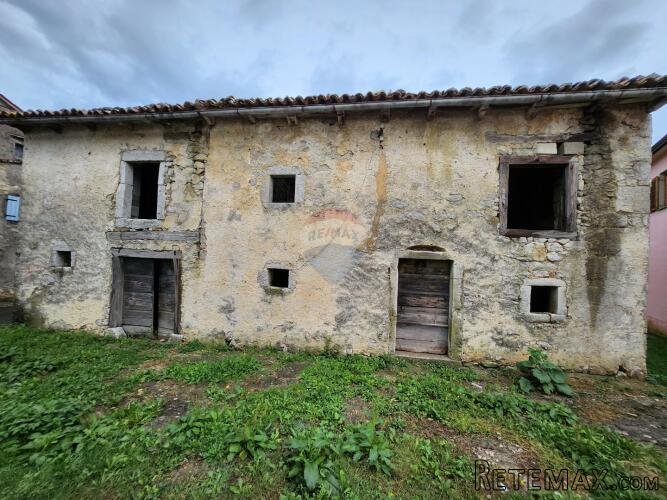 Istra, Buzet, Ročko polje - dvije samostojeće kamene kuće - 9