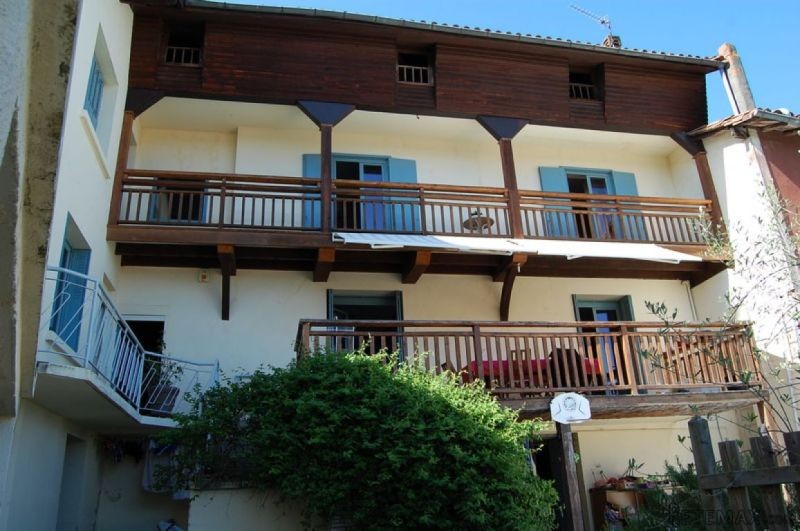 House With Independent Apartment..