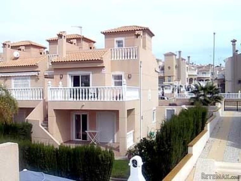 3 Bedrooms - Semi Detached - Alicante -..