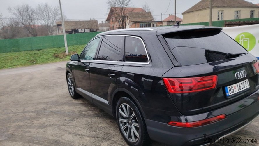 Audi Q7 S-Line - 3