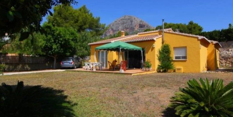 3 Bedroom 1 Bathroom Villa in Javea